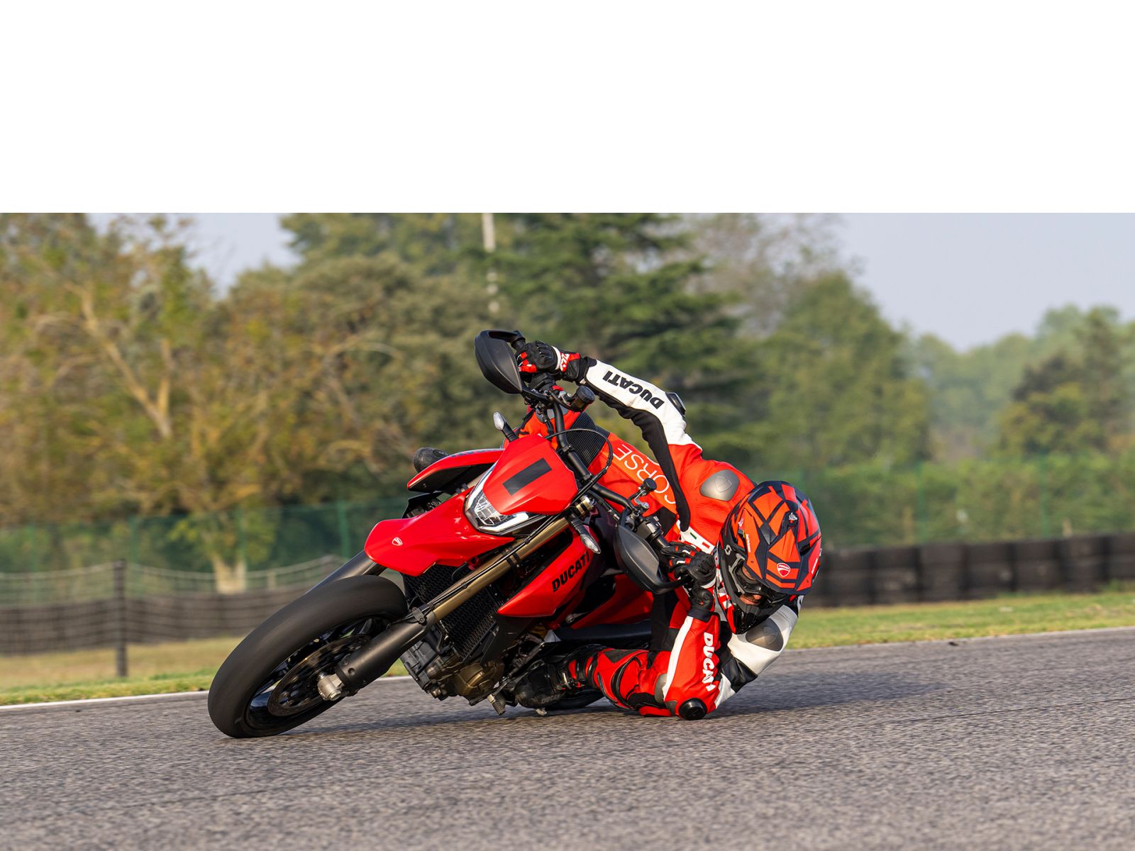 Мотоцикл DUCATI Hypermotard 698 Mono (RED) 2026